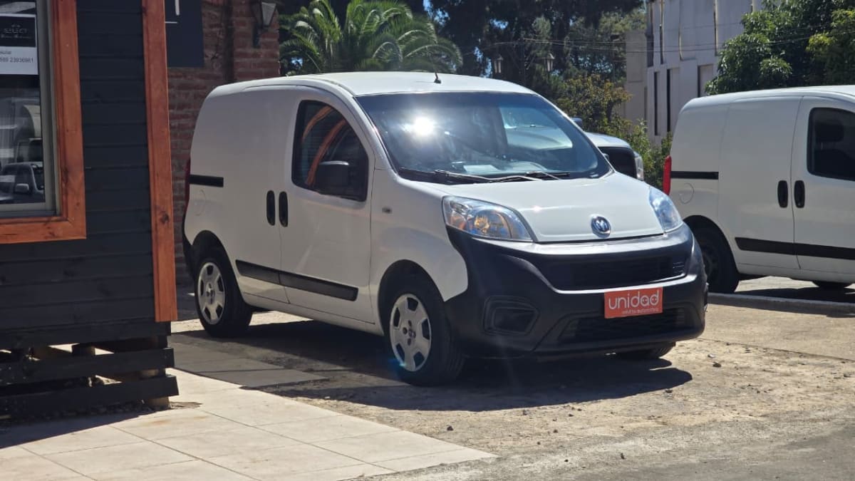 2022 RAM V700 City - Miniatura 5