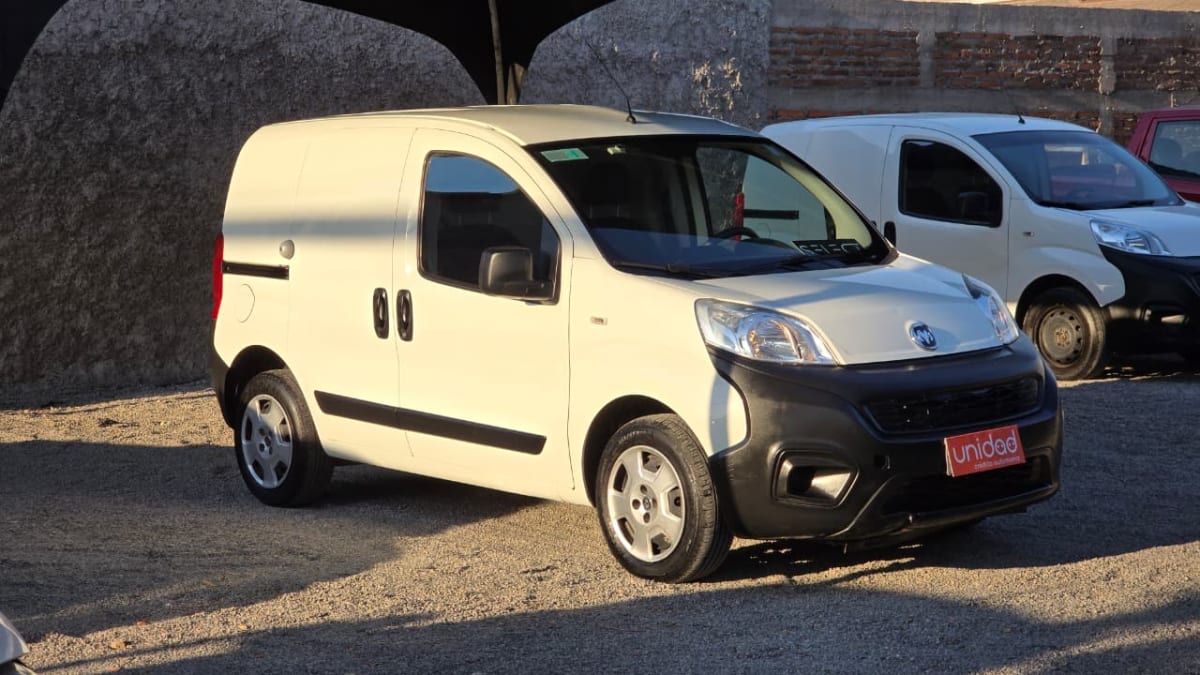 2023 RAM V700 City - Miniatura 2