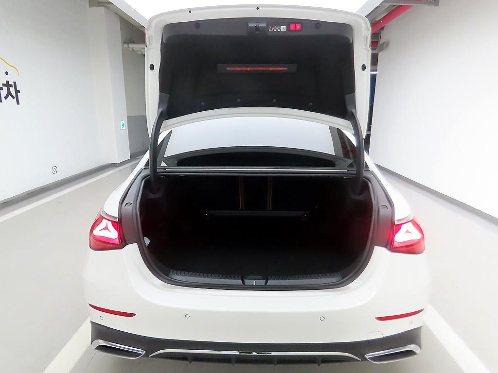 2026 Mercedes-Benz Clase E E Blanco - Miniatura 5