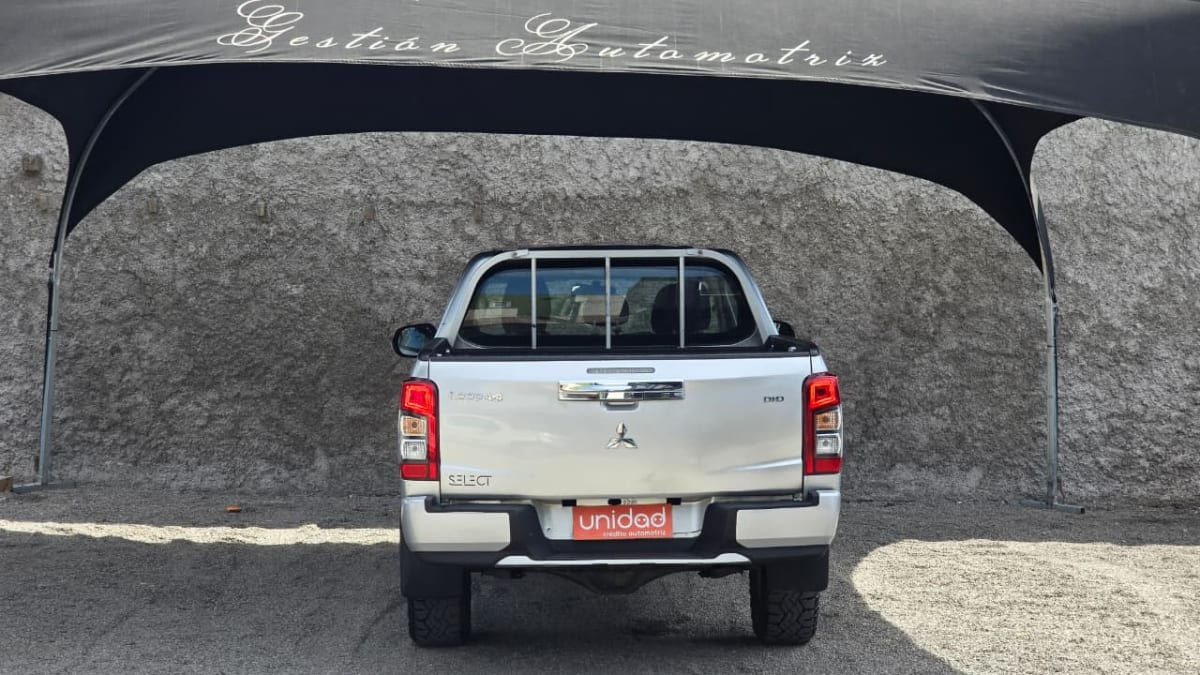 2021 Mitsubishi L200 2.5 - Miniatura 9