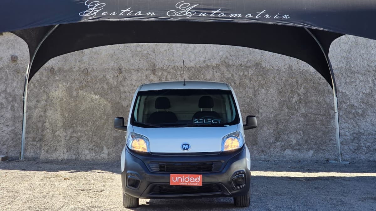 2022 RAM V700 City - Imagen 1