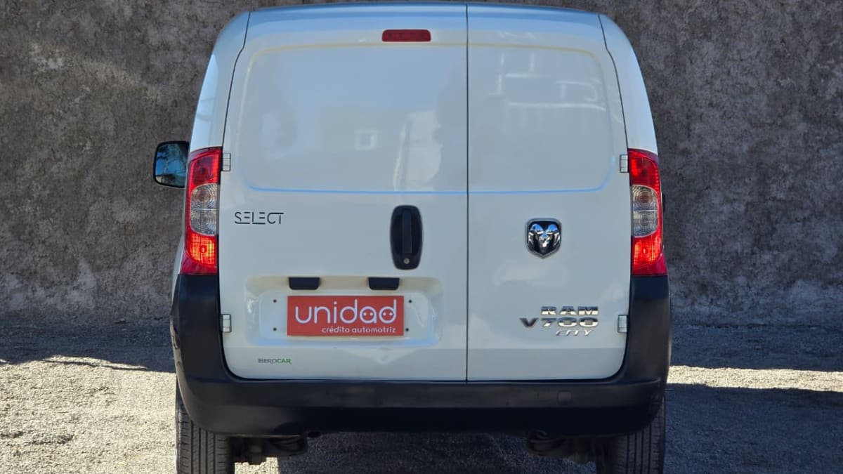 2022 RAM V700 City - Miniatura 8