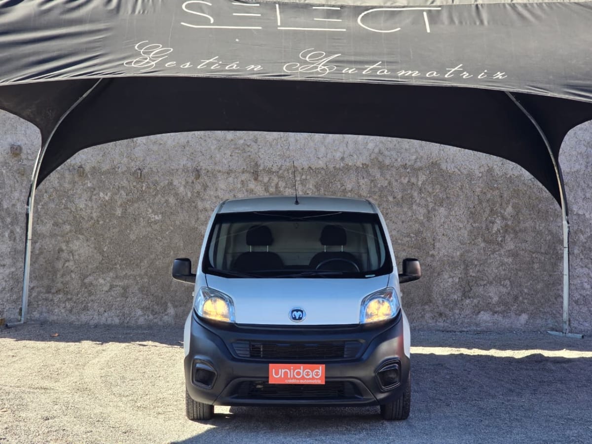 2022 RAM V700 City - Imagen 1
