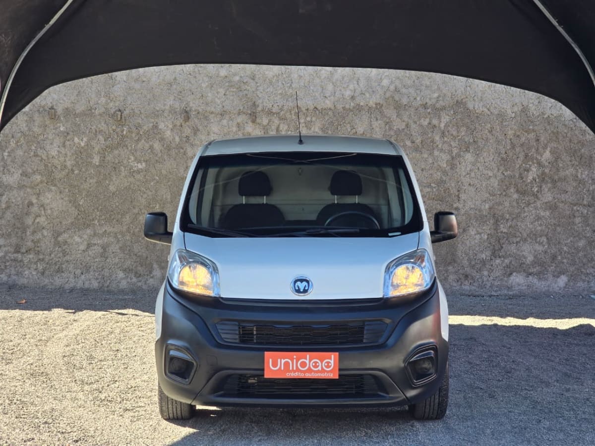 2022 RAM V700 City - Miniatura 4