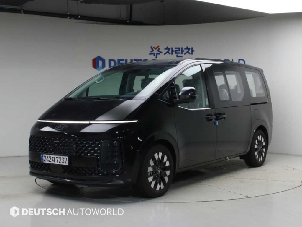 2025 HYUNDAI Staria Ref 415632 HYUNDAI Black - Imagen 1