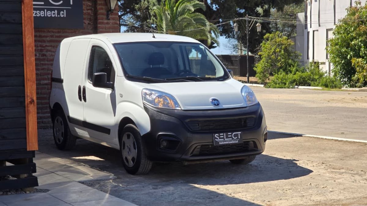 2022 RAM V700 City - Miniatura 6