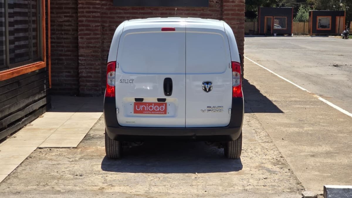 2022 RAM V700 City - Miniatura 8
