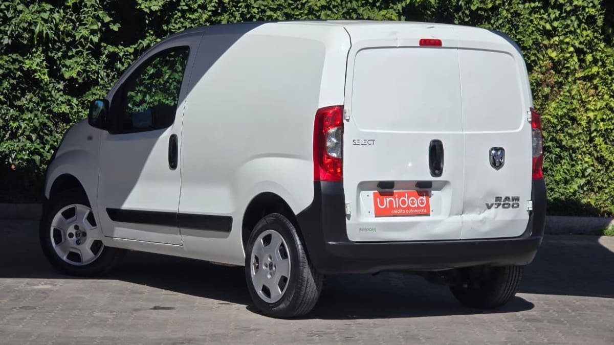 2022 RAM V700 City - Miniatura 8