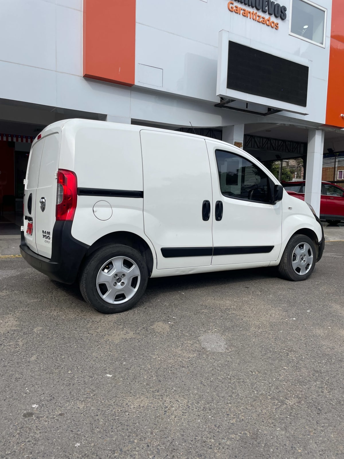 2023 Ram VAN 700 - Miniatura 4