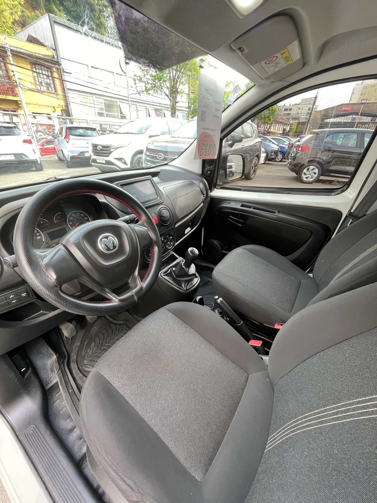2023 Ram VAN 700 - Miniatura 8