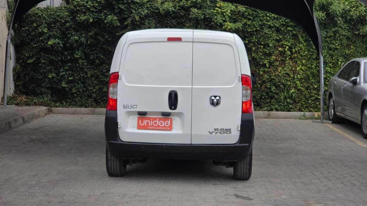 2022 RAM V700 City - Miniatura 10