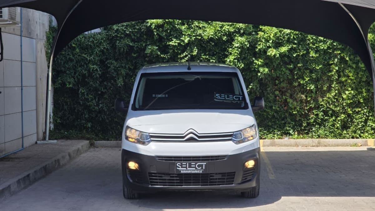 2024 Citroën Berlingo 1.5 - Miniatura 4