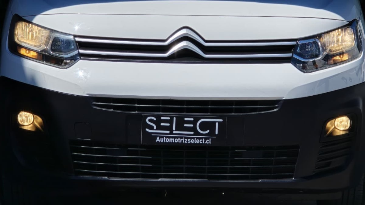 2022 Citroën Berlingo 1.6 - Miniatura 6