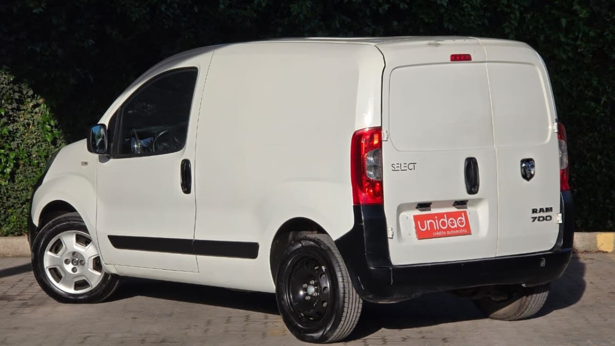 2022 RAM V700 City - Miniatura 9