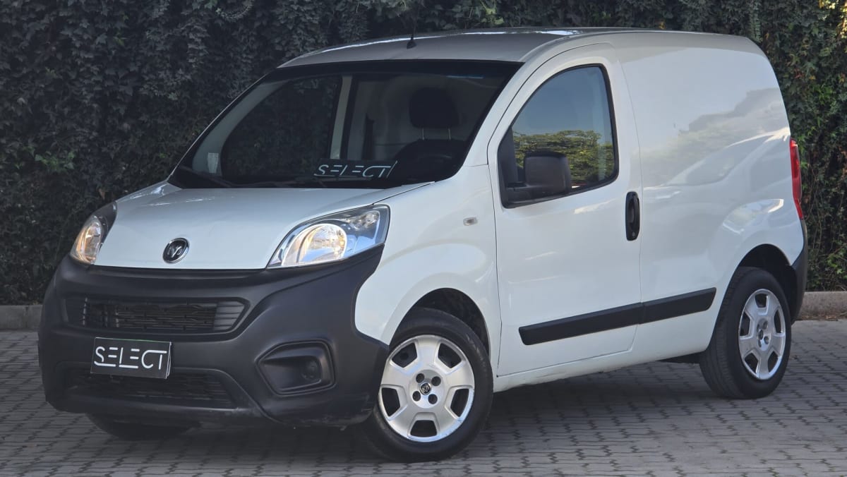 2022 RAM V700 City - Miniatura 2