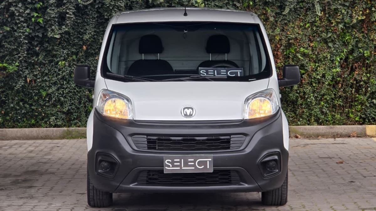 2022 RAM V700 City - Miniatura 4