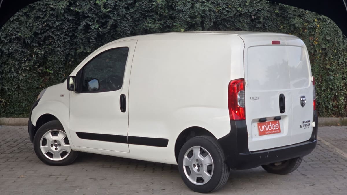 2022 RAM V700 City - Miniatura 9
