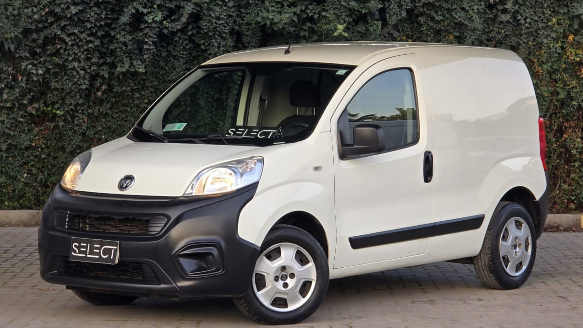 2021 RAM V700 City - Miniatura 2