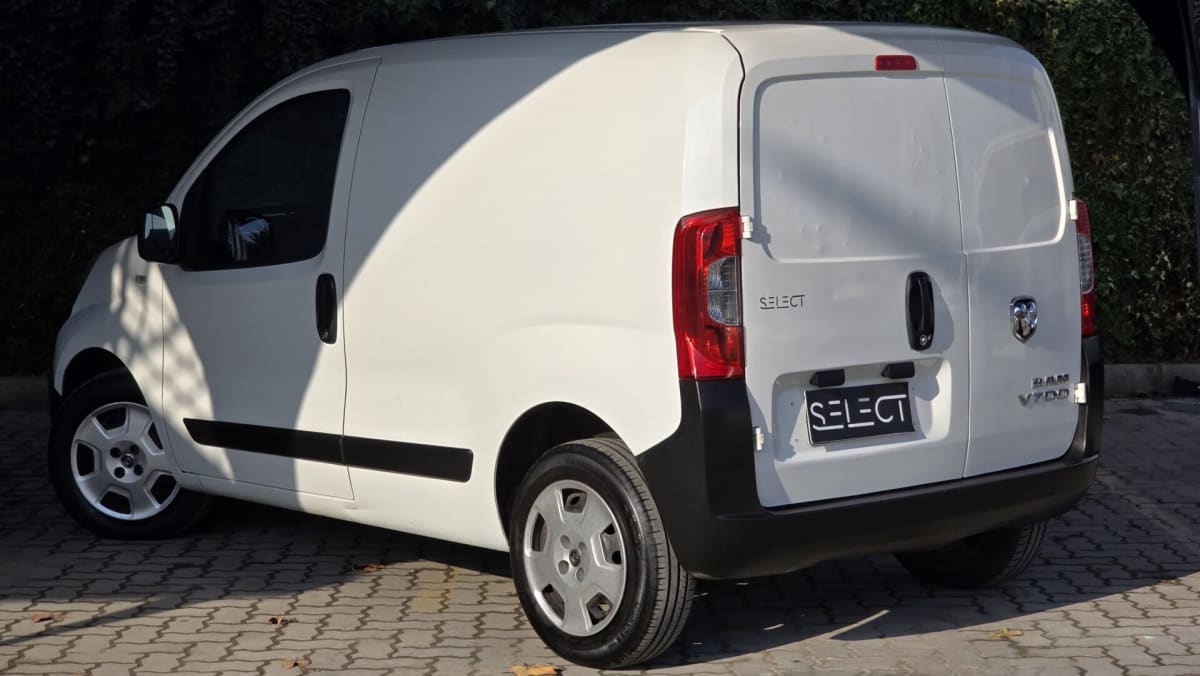2022 RAM V700 City - Miniatura 10