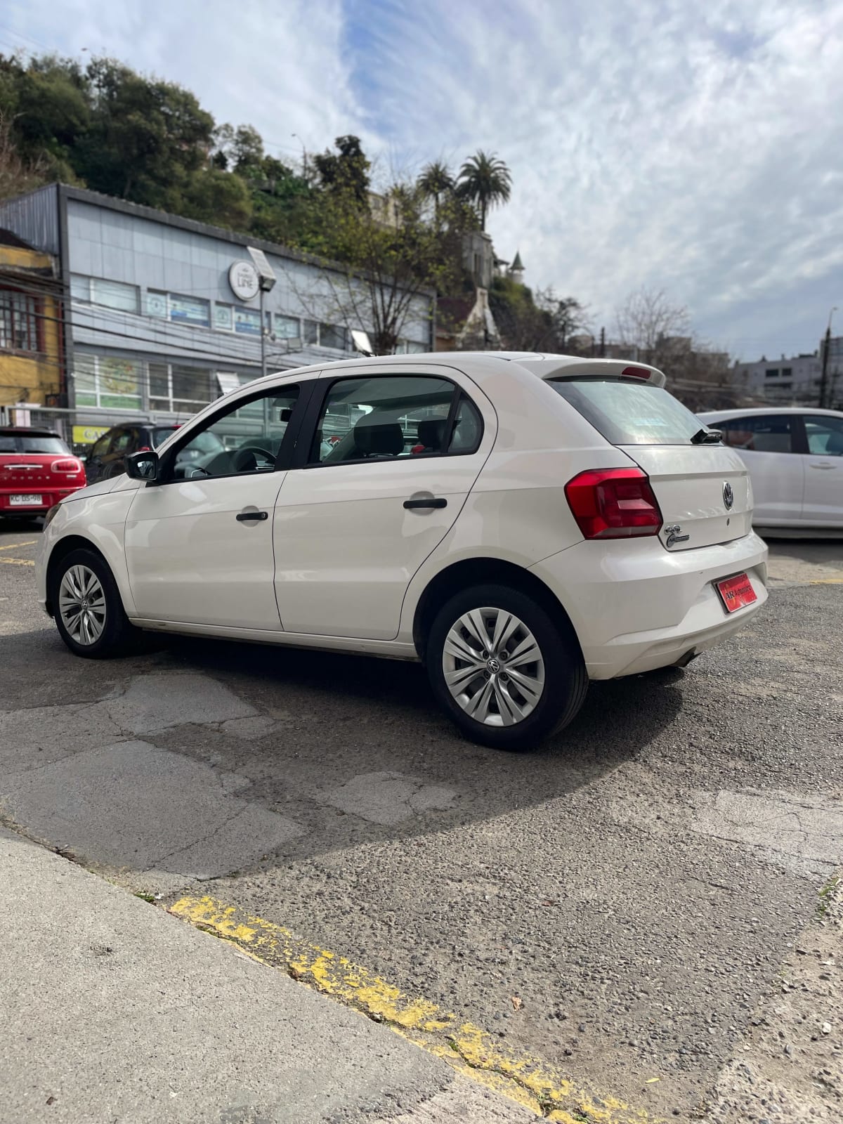 2019 Volkswagen GOL TRENDLINE - Miniatura 4