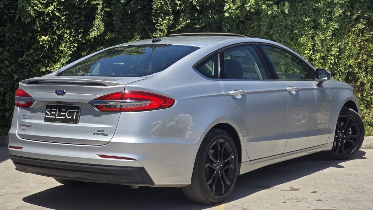 2020 Ford Fusion SE - Miniatura 10
