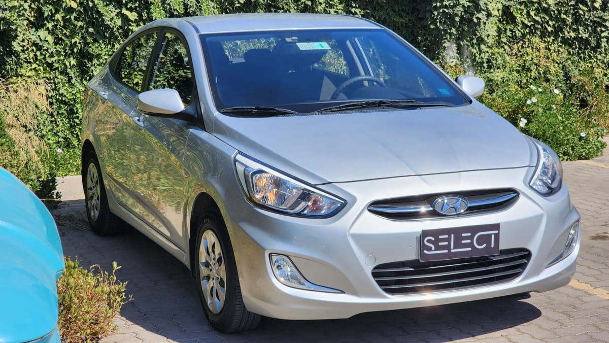 2016 Hyundai Accent 1.4 - Miniatura 3