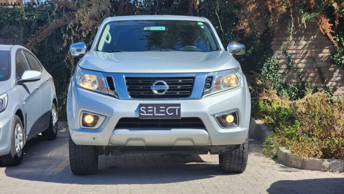2019 Nissan Np300 XE - Miniatura 2