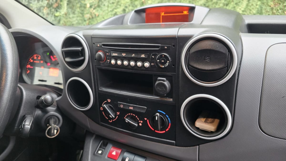 2018 Peugeot Partner - Miniatura 4