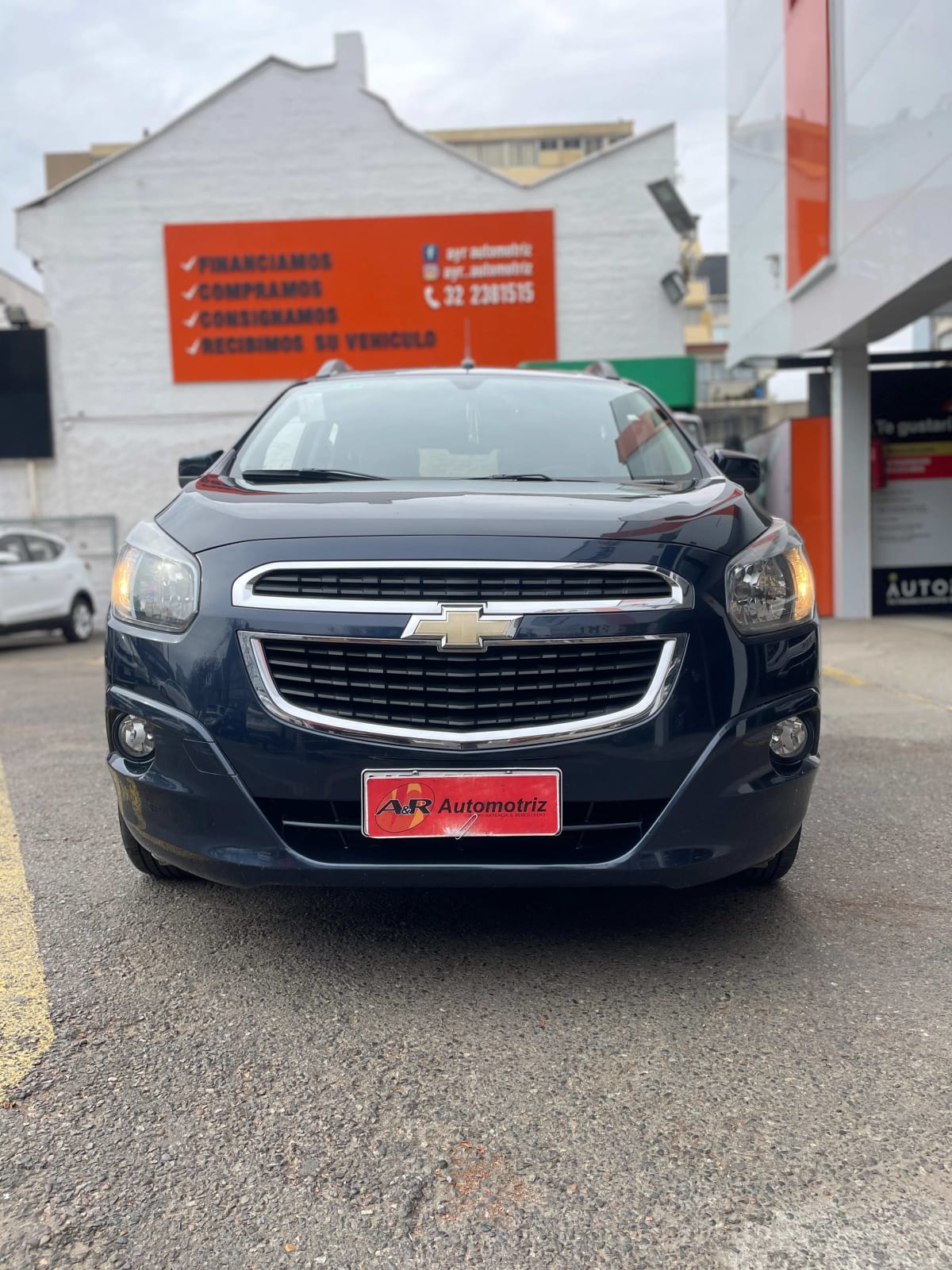 2018 CHEVROLET SPIN LTZ - Miniatura 2