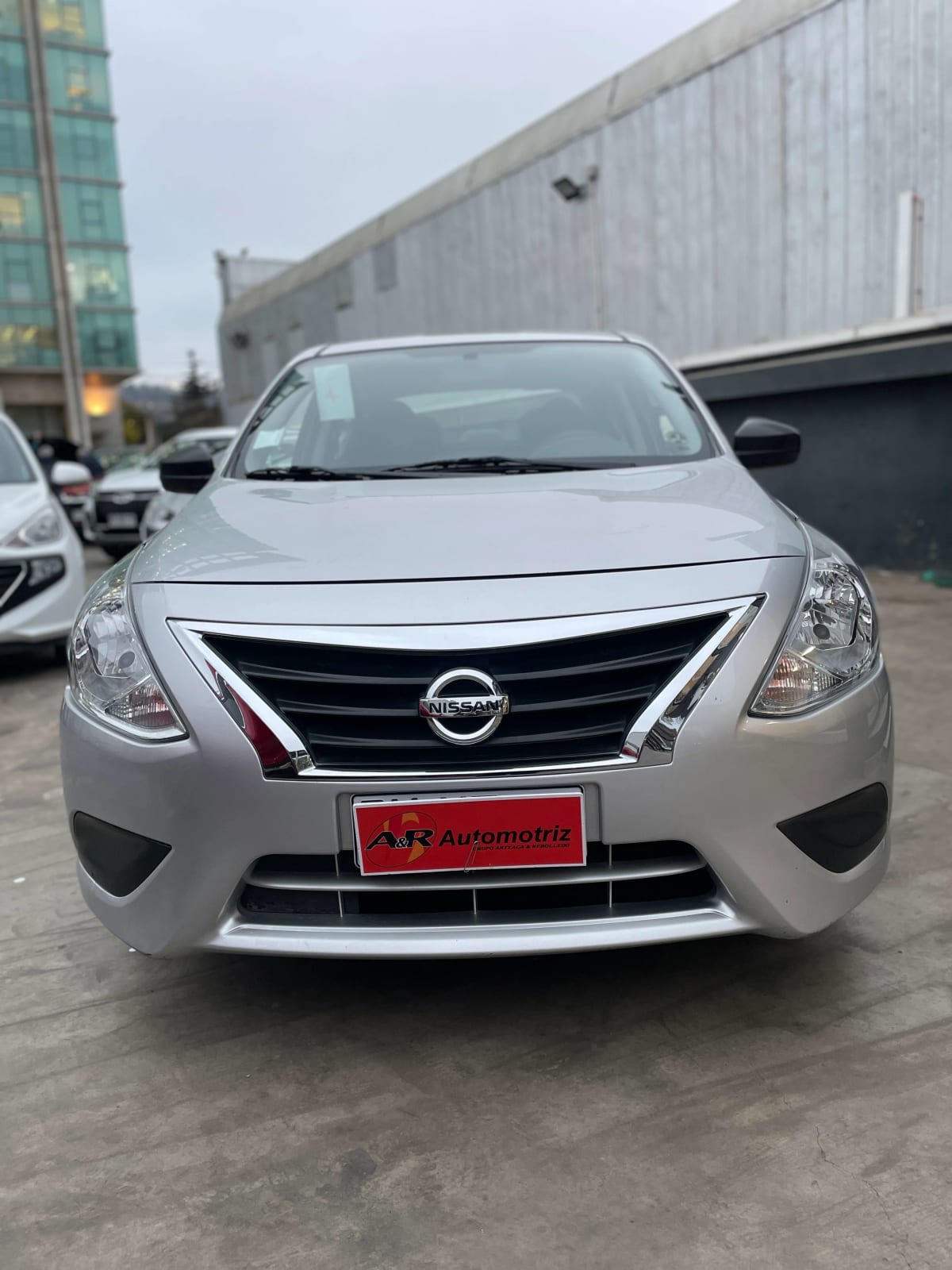 2022 Nissan VERSA DRIVE - Miniatura 2