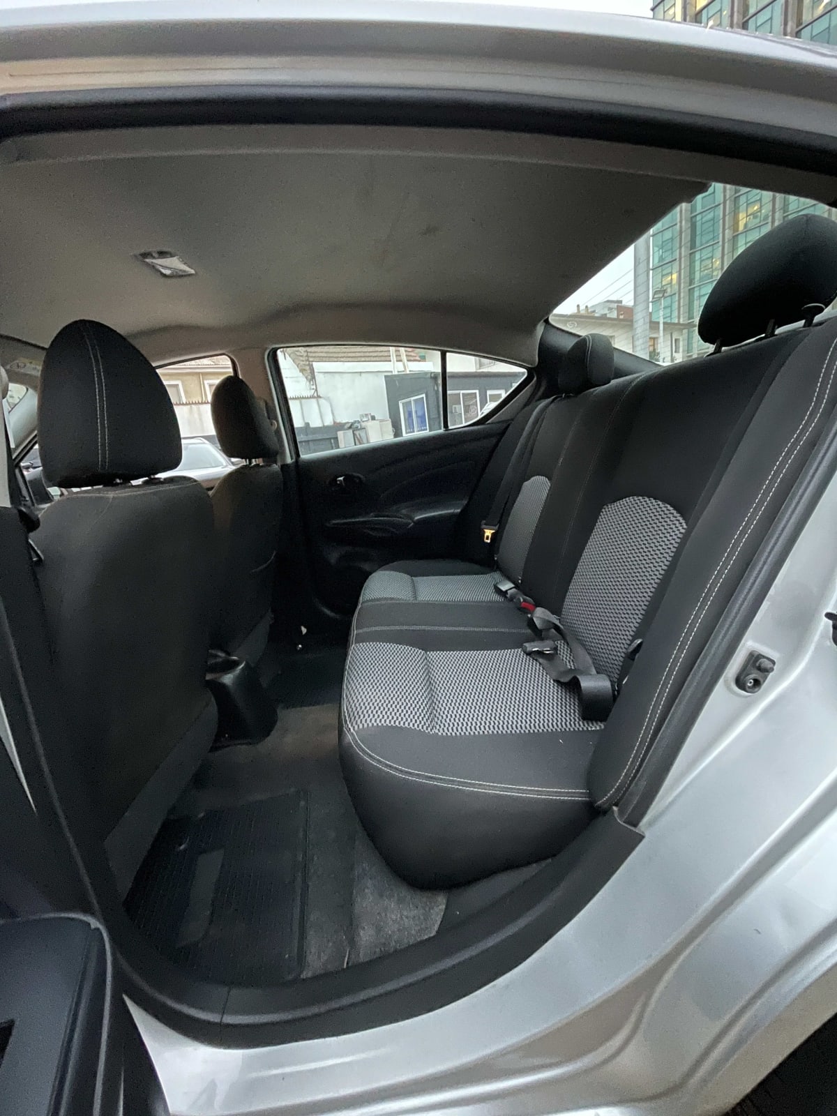 2022 Nissan VERSA DRIVE - Miniatura 6