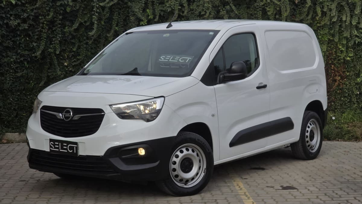 2022 Opel Combo - Miniatura 4