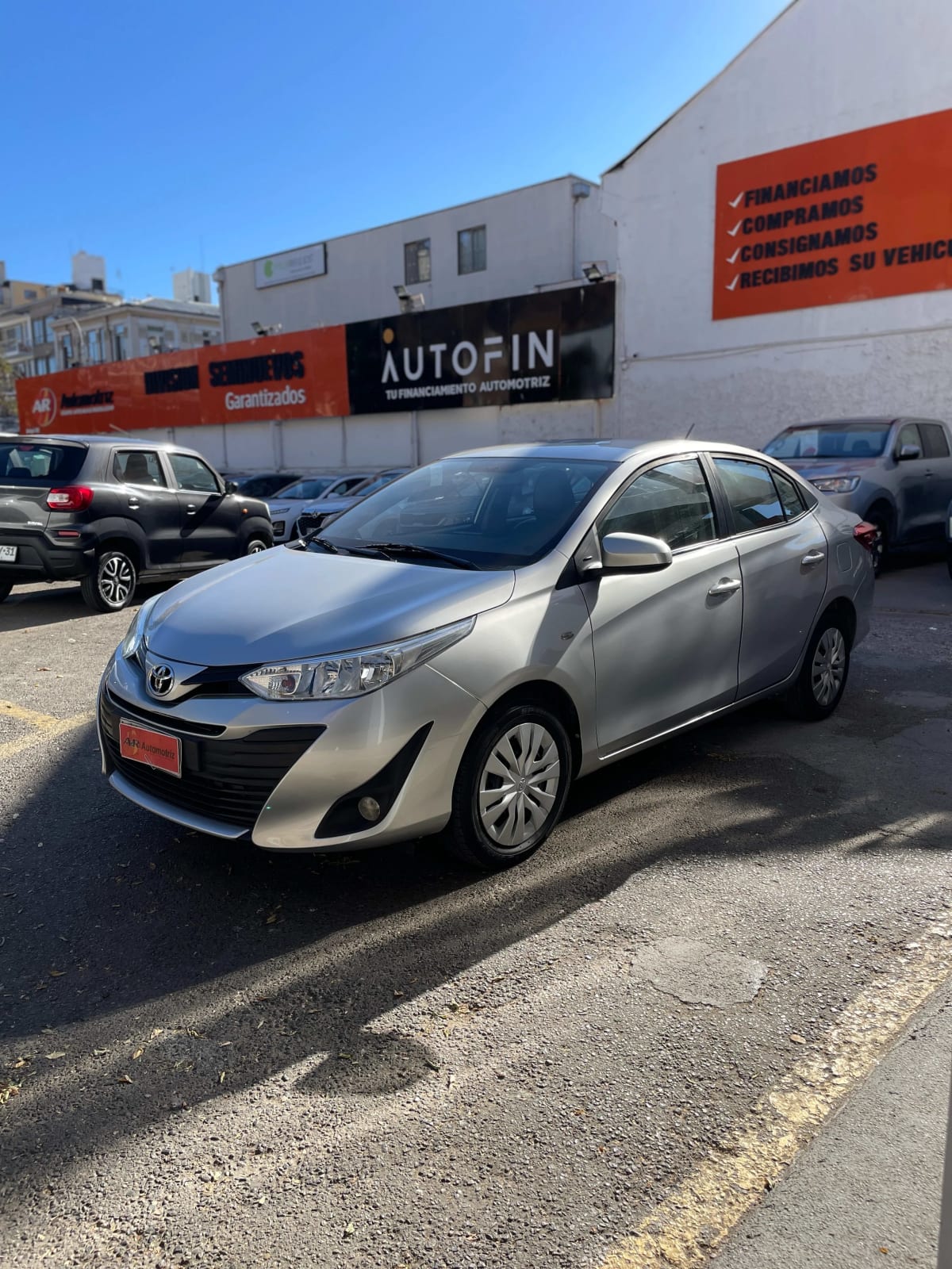 2020 Toyota YARIS SEDAN - Imagen 1