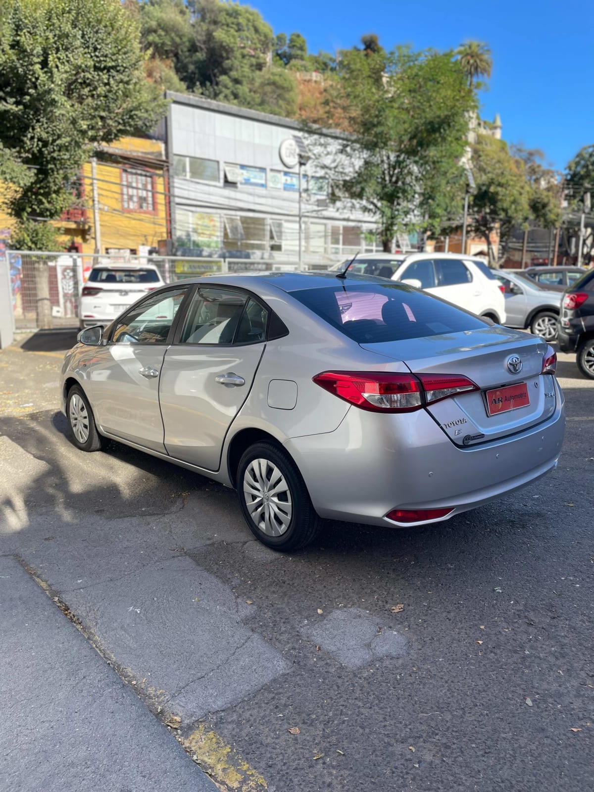 2020 Toyota YARIS SEDAN - Miniatura 5