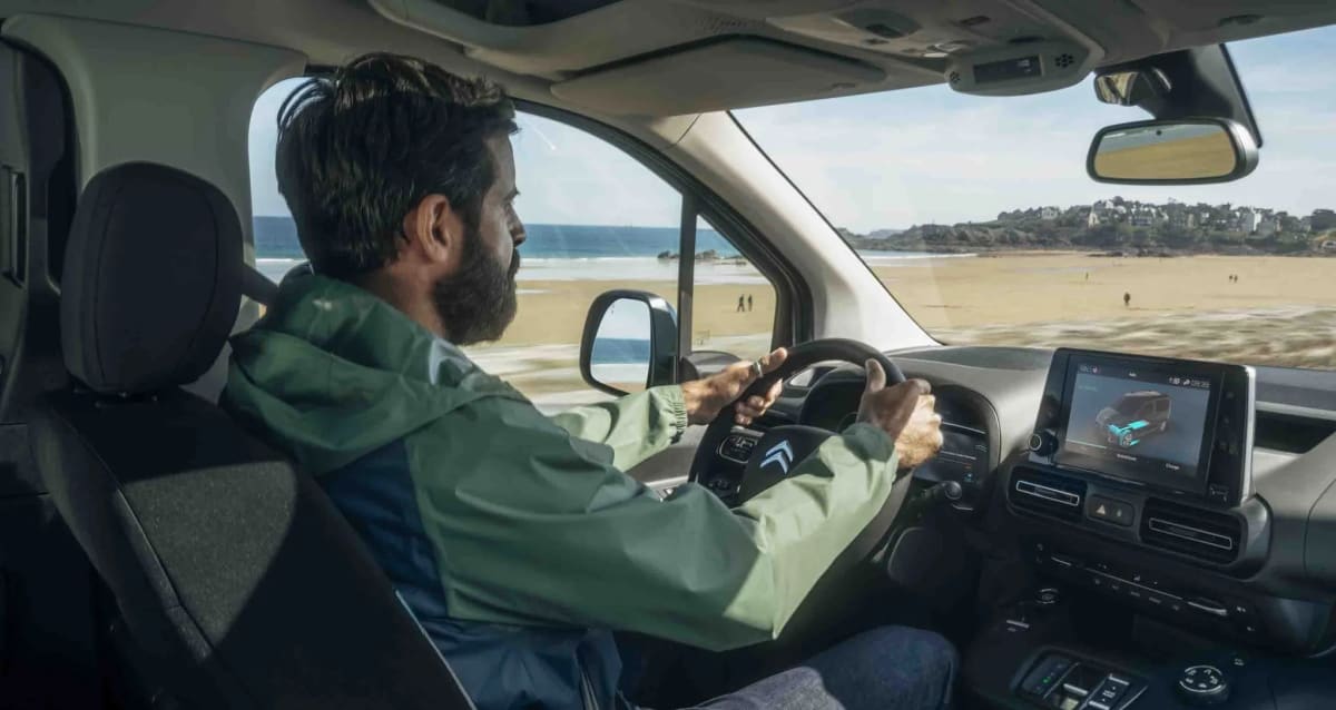 2026 Citroën BERLINGO MULTISPACE - Miniatura 6