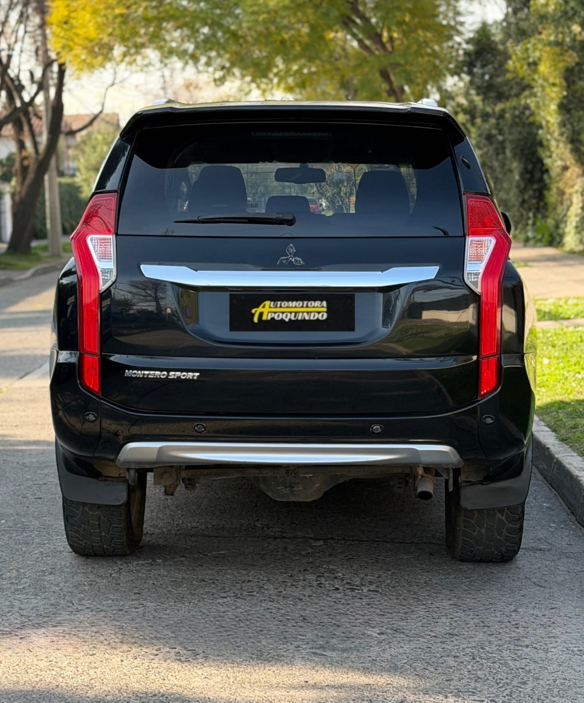 2019 Mitsubishi MONTERO SPORT 3.0 - Miniatura 4