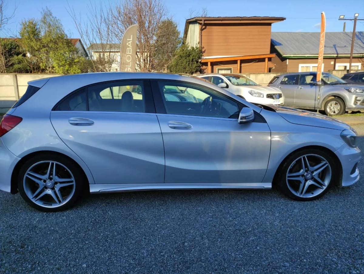 2016 Mercedes-Benz A 200 1.6 Plata - Miniatura 7