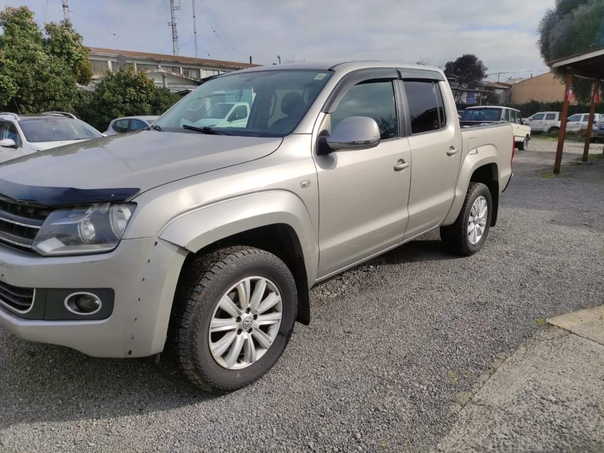 2015 Volkswagen Amarok 2.0 Plata - Miniatura 2