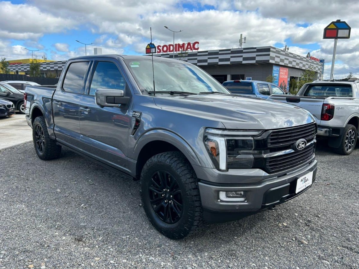 2024 Ford F 150 Plata - Miniatura 3