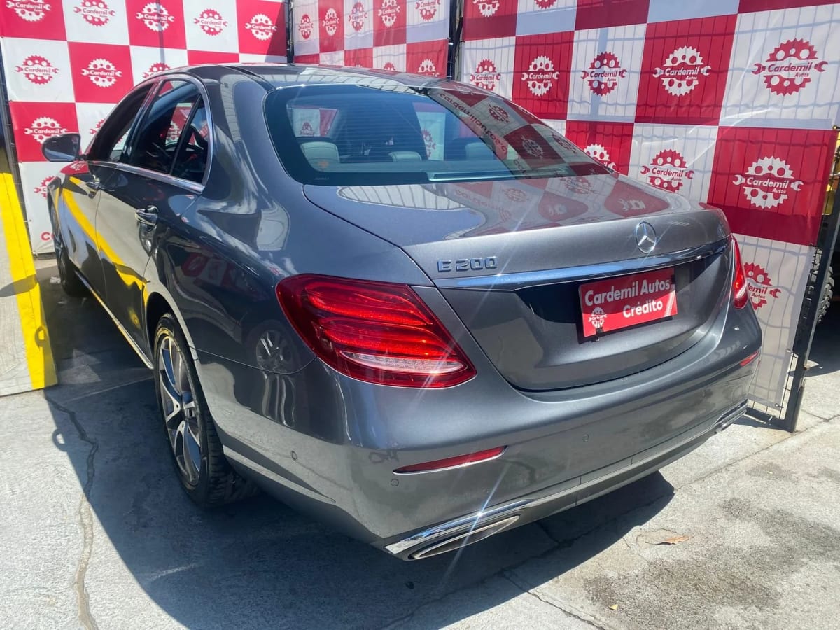 2017 Mercedes-Benz E200 2.0 - Miniatura 4