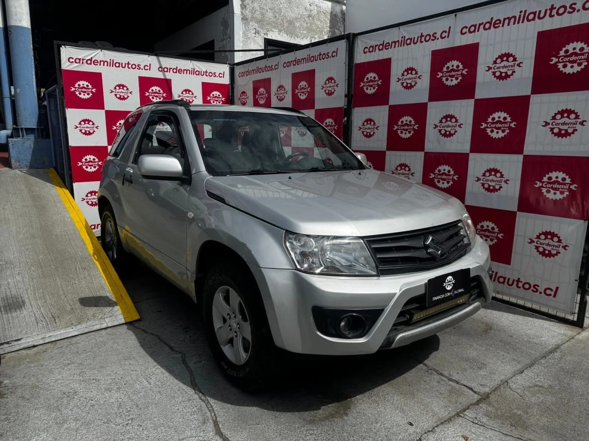 2013 Suzuki Grand Vitara Sport - Imagen 1