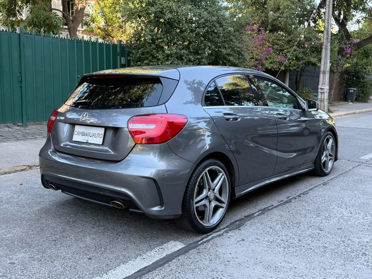 2015 Mercedes-Benz A200 1.6 - Miniatura 6