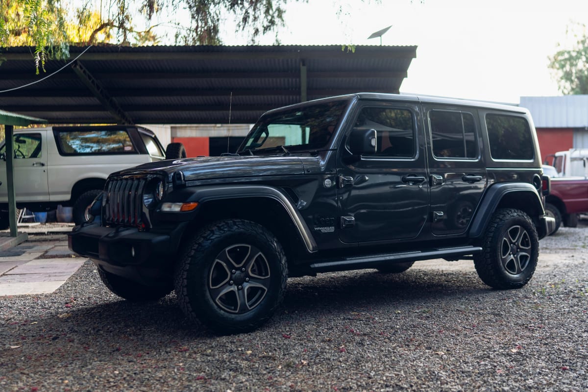 2021 Jeep Wrangler Unlimited - Miniatura 2