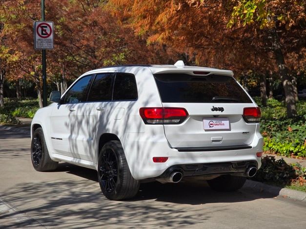 2017 Jeep Grand Cherokee 6.4 - Miniatura 4