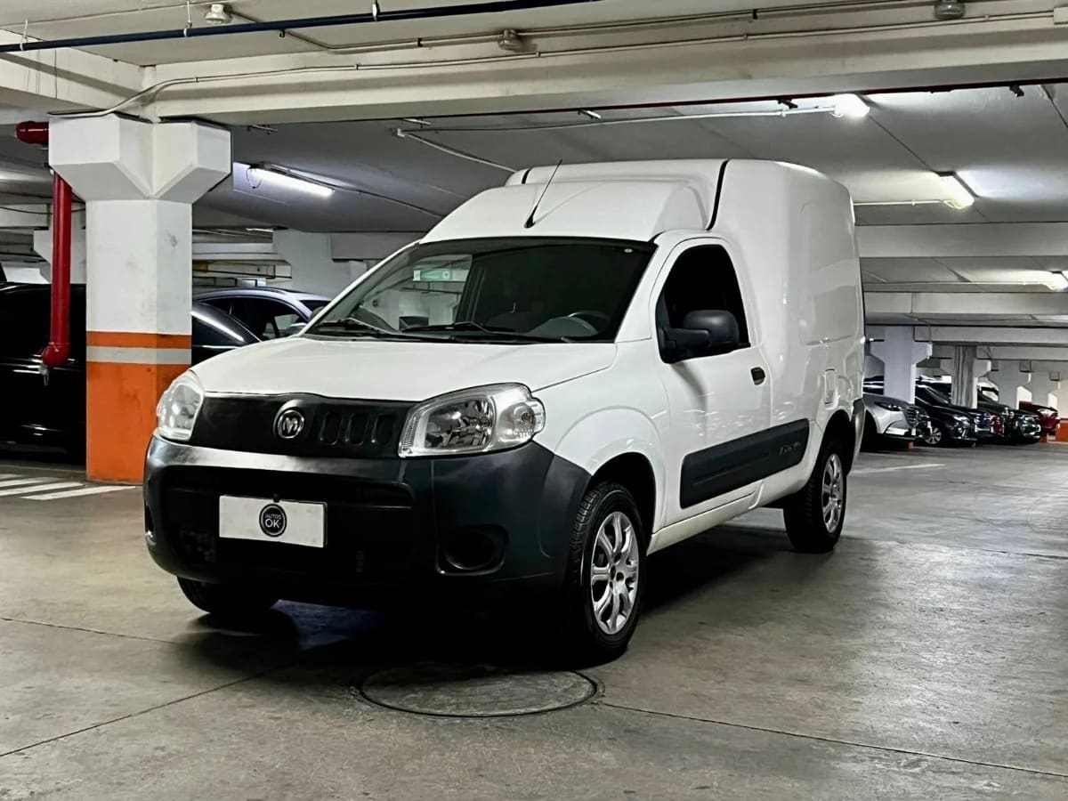 2021 RAM Van 700 - Miniatura 3
