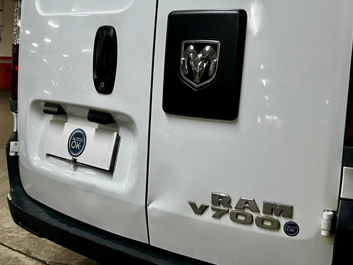 2021 RAM Van 700 - Miniatura 8