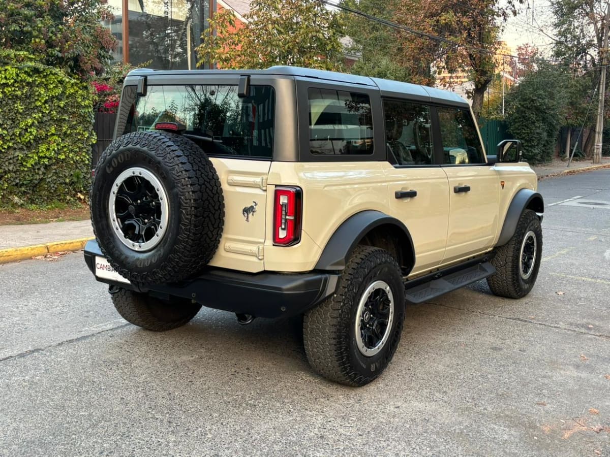 2026 Ford Bronco 2.7 - Miniatura 5
