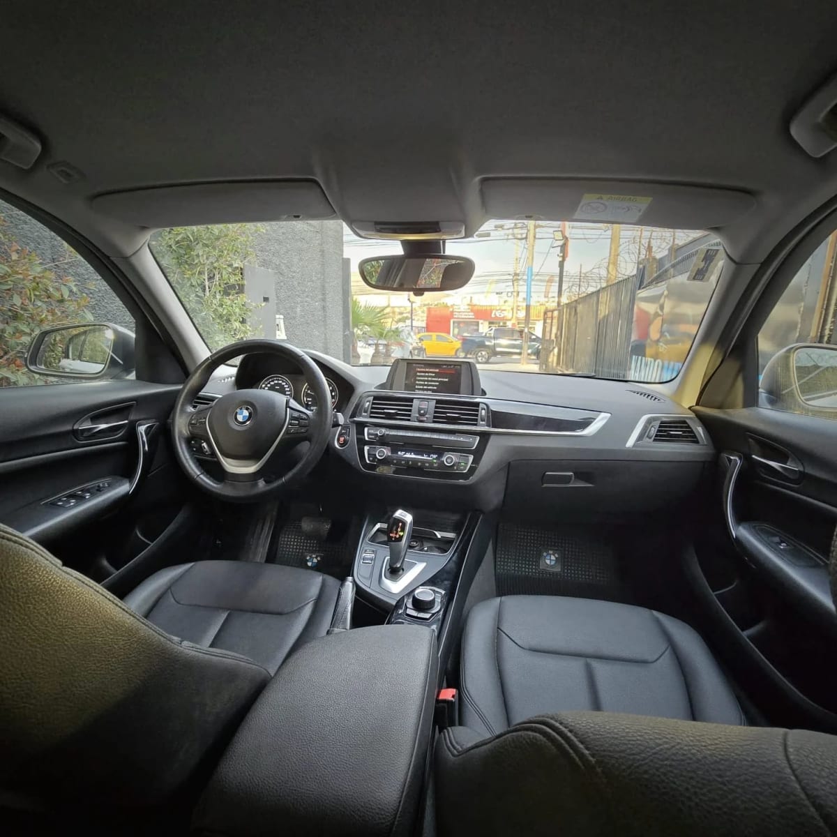 2019 BMW 118i - Miniatura 6