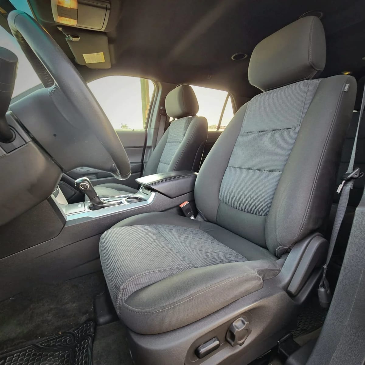 2013 Ford EXPLORER - Miniatura 4