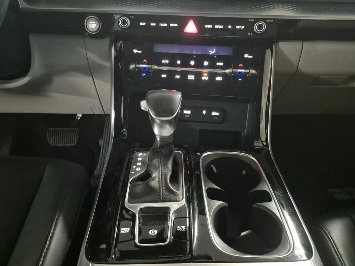 2024 KIA Carnival Ex - Miniatura 6